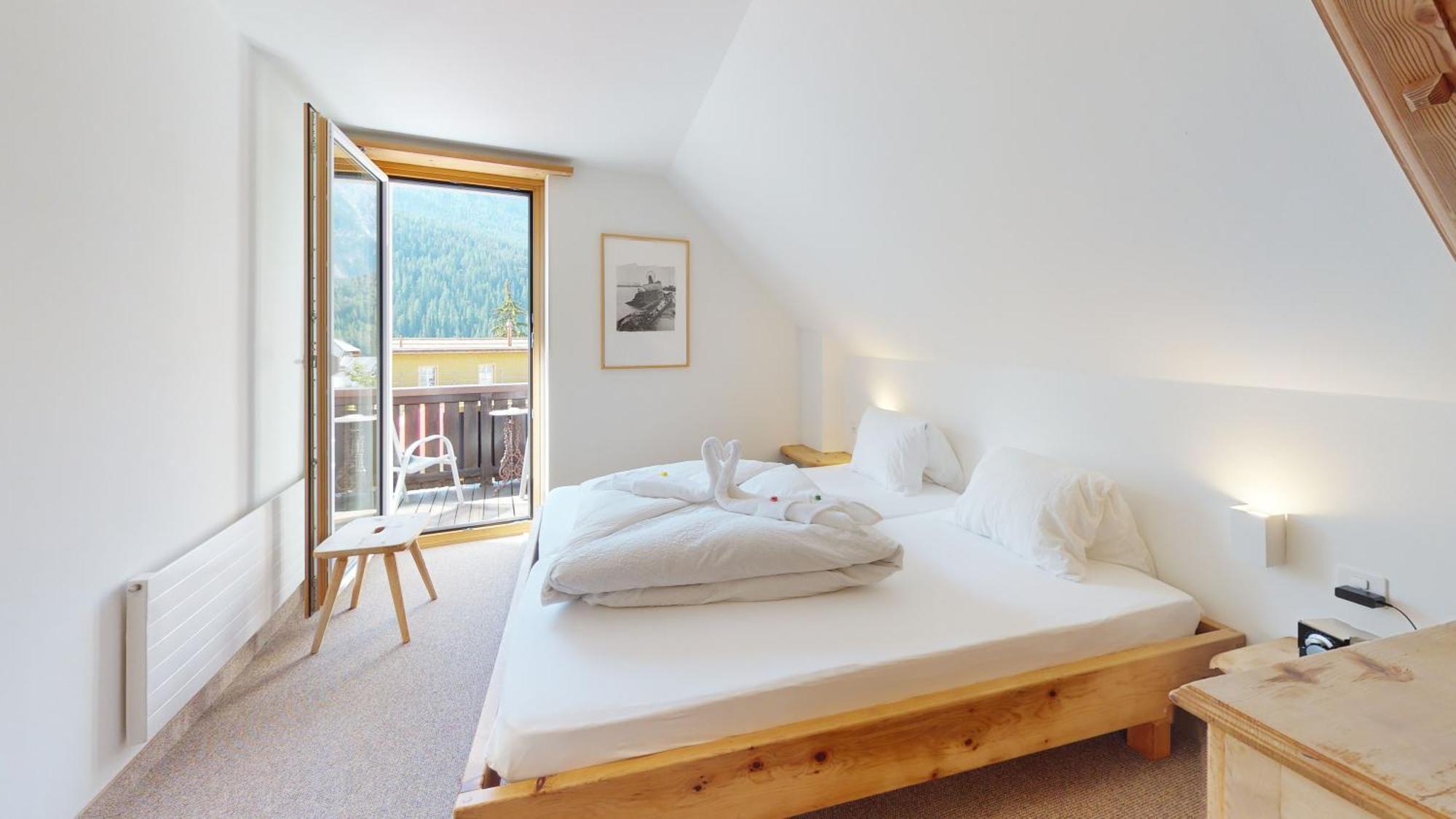 Hotel Traube Scuol Exterior foto