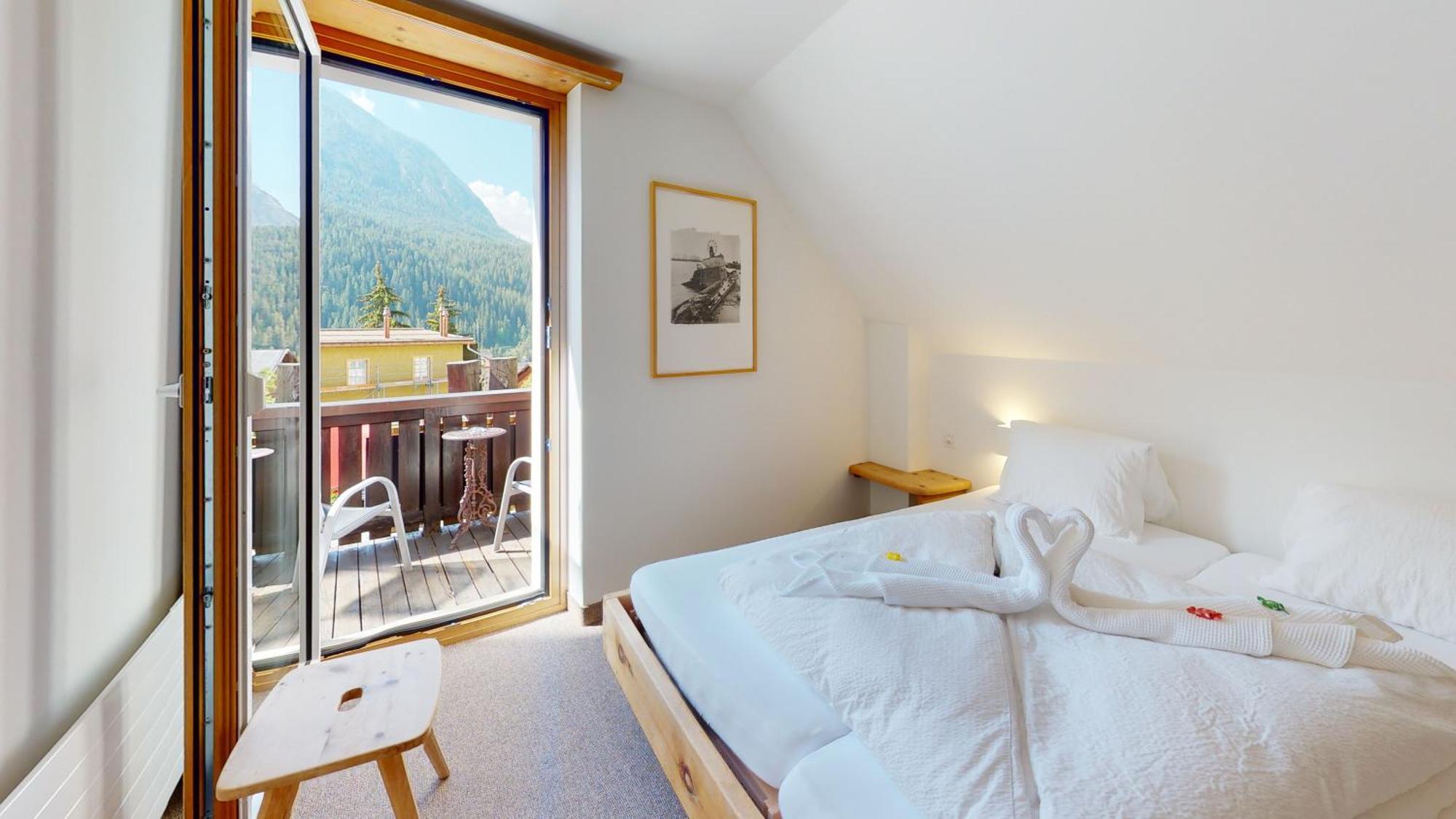 Hotel Traube Scuol Exterior foto