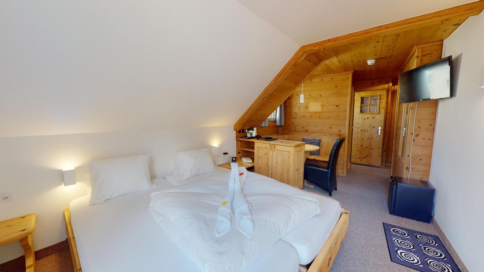 Hotel Traube Scuol Exterior foto