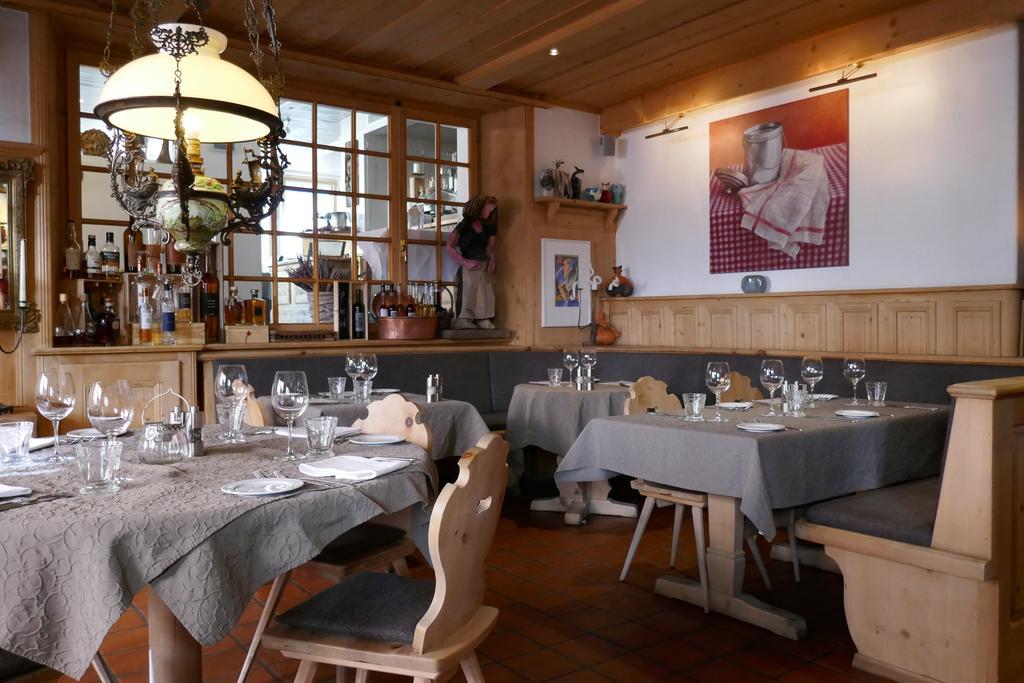 Hotel Traube Scuol Exterior foto