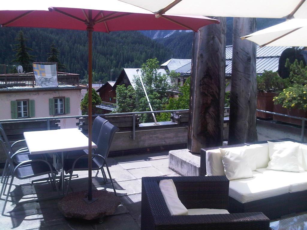 Hotel Traube Scuol Exterior foto